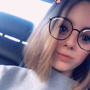 Meet your Posher, Claire